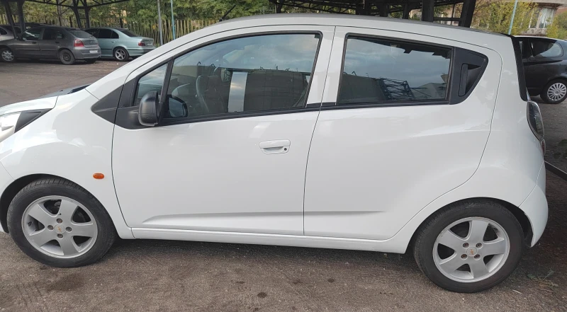 Chevrolet Spark, снимка 2 - Автомобили и джипове - 47919351