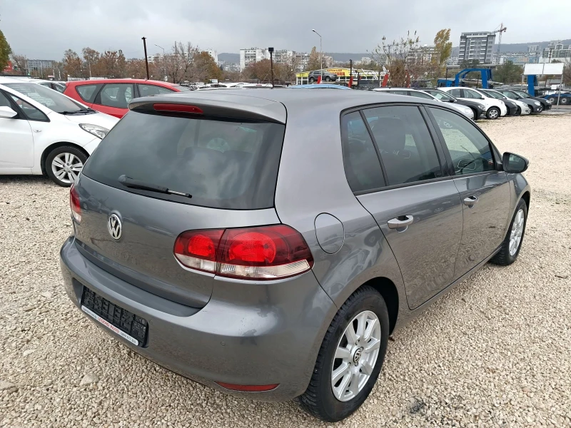 VW Golf 1.6TDi HIGHLINE, АВТОМАТИК, КАТО НОВ, снимка 6 - Автомобили и джипове - 48000695