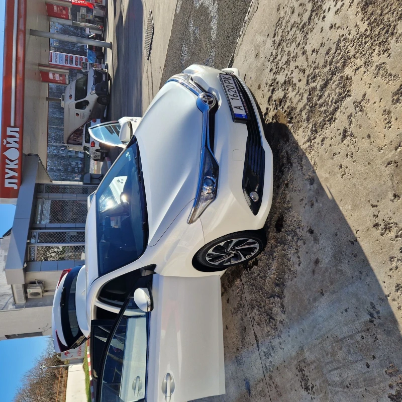 Toyota Auris, снимка 8 - Автомобили и джипове - 48307085