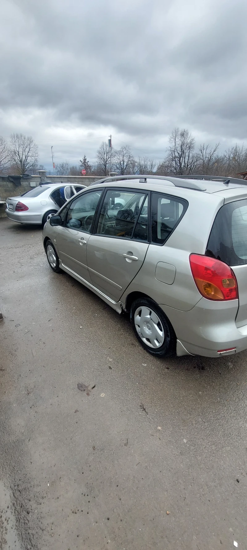 Toyota Corolla verso D4D, снимка 3 - Автомобили и джипове - 48729538