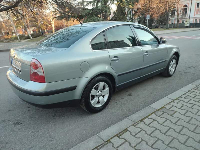 VW Passat, снимка 5 - Автомобили и джипове - 49069815