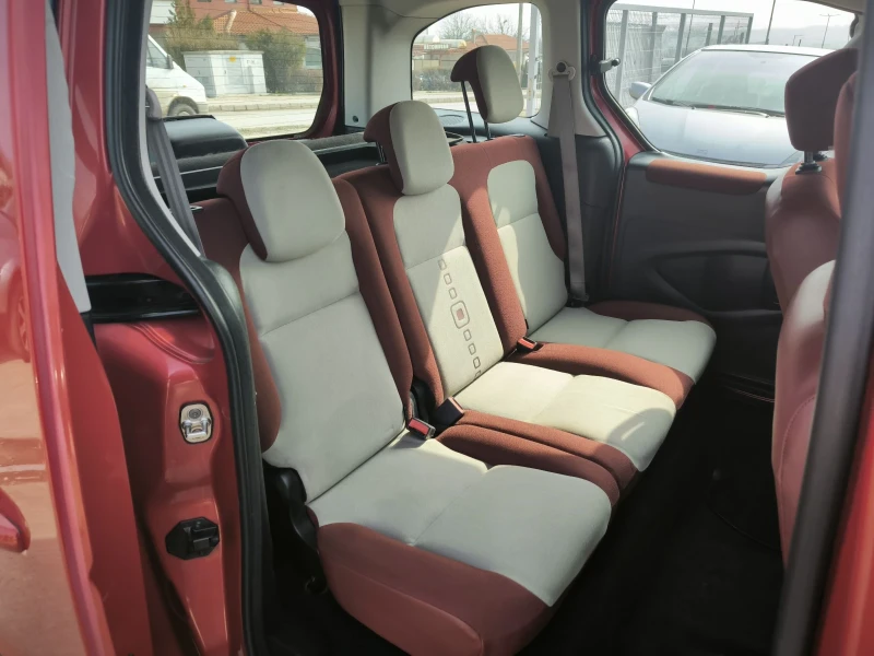 Citroen Berlingo 1.6i, снимка 10 - Автомобили и джипове - 49305165