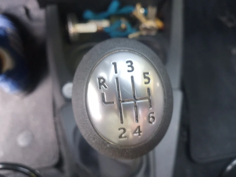 Dacia Lodgy 1.3 TCe, снимка 9 - Автомобили и джипове - 52027952