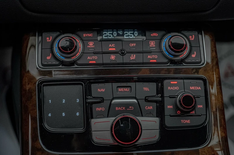 Audi A8 4.2TDI/Quattro/Обдухване/Подгрев/Камера/, снимка 9 - Автомобили и джипове - 52048244