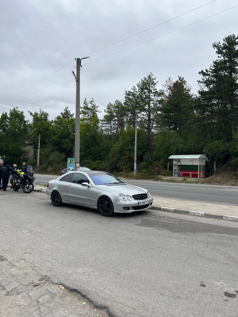 Mercedes-Benz CLK, снимка 2 - Автомобили и джипове - 52248436