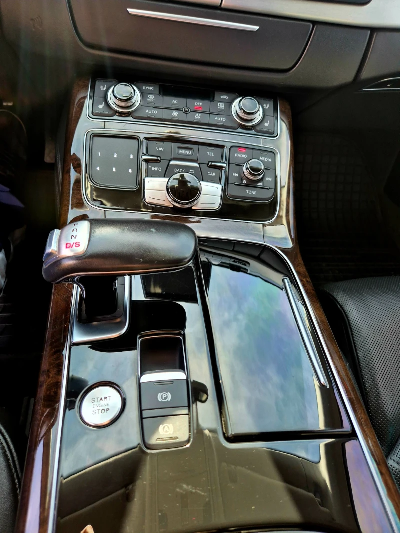 Audi A8 4.2 TDI, пълна серв.история, 100% реални км., снимка 16 - Автомобили и джипове - 52588195