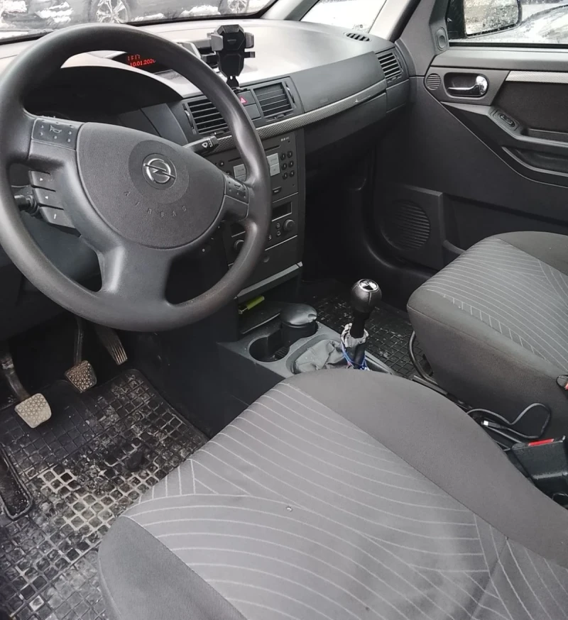 Opel Meriva 1.3 CDTi , снимка 4 - Автомобили и джипове - 53053432