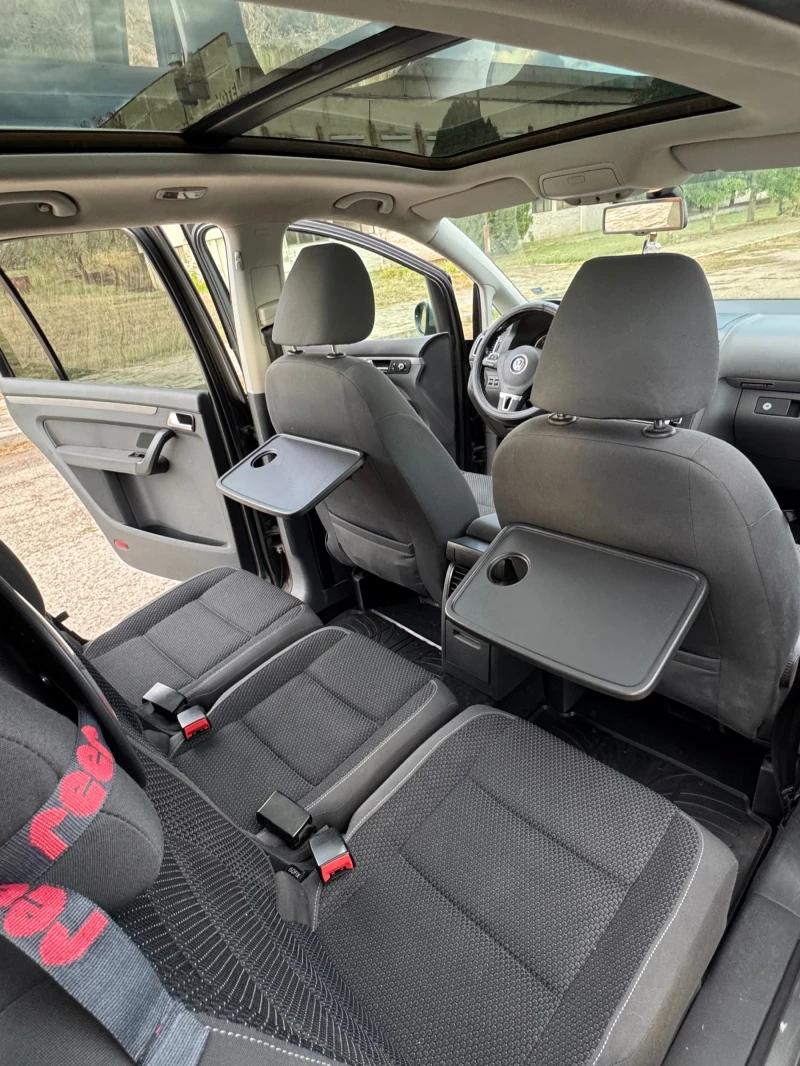 VW Touran, снимка 13 - Автомобили и джипове - 53413782