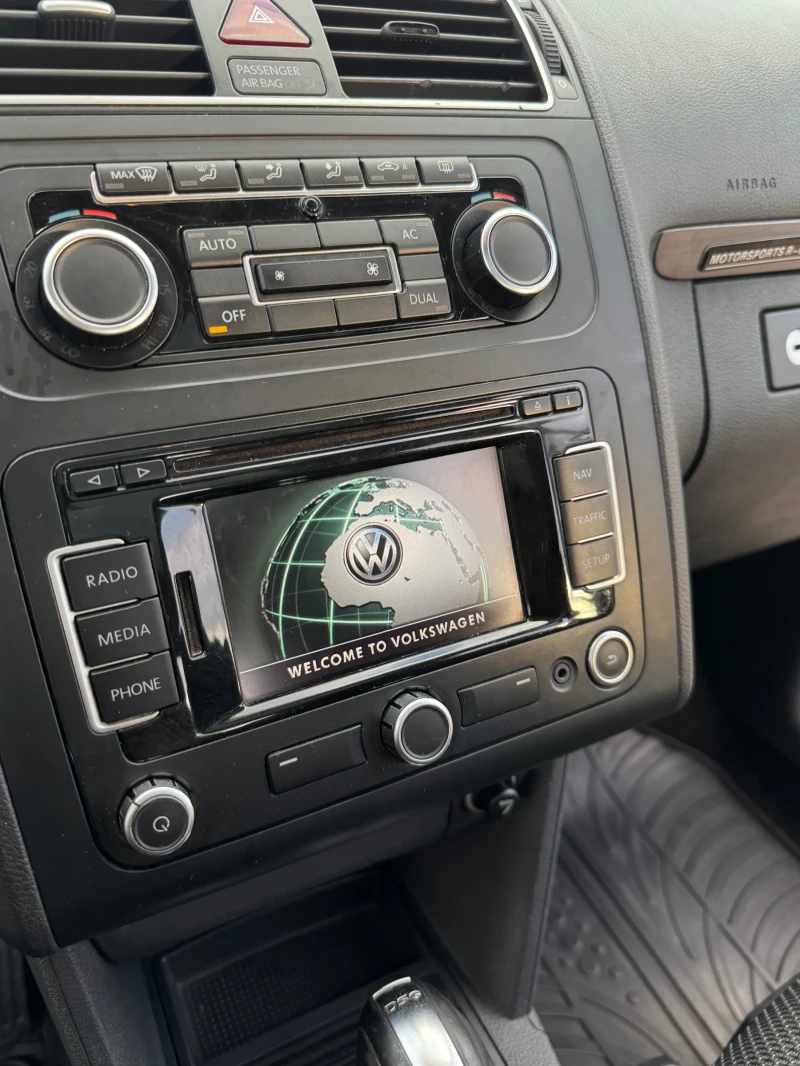 VW Touran, снимка 9 - Автомобили и джипове - 53413782