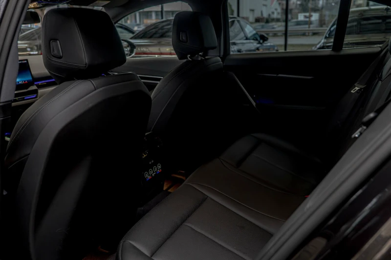 BMW 520 d/Harman Kardon/HuD/Virtual/Обдухване/Камера 360/, снимка 9 - Автомобили и джипове - 53479942