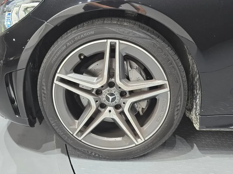 Mercedes-Benz C 200 Coupe, снимка 5 - Автомобили и джипове - 55059395