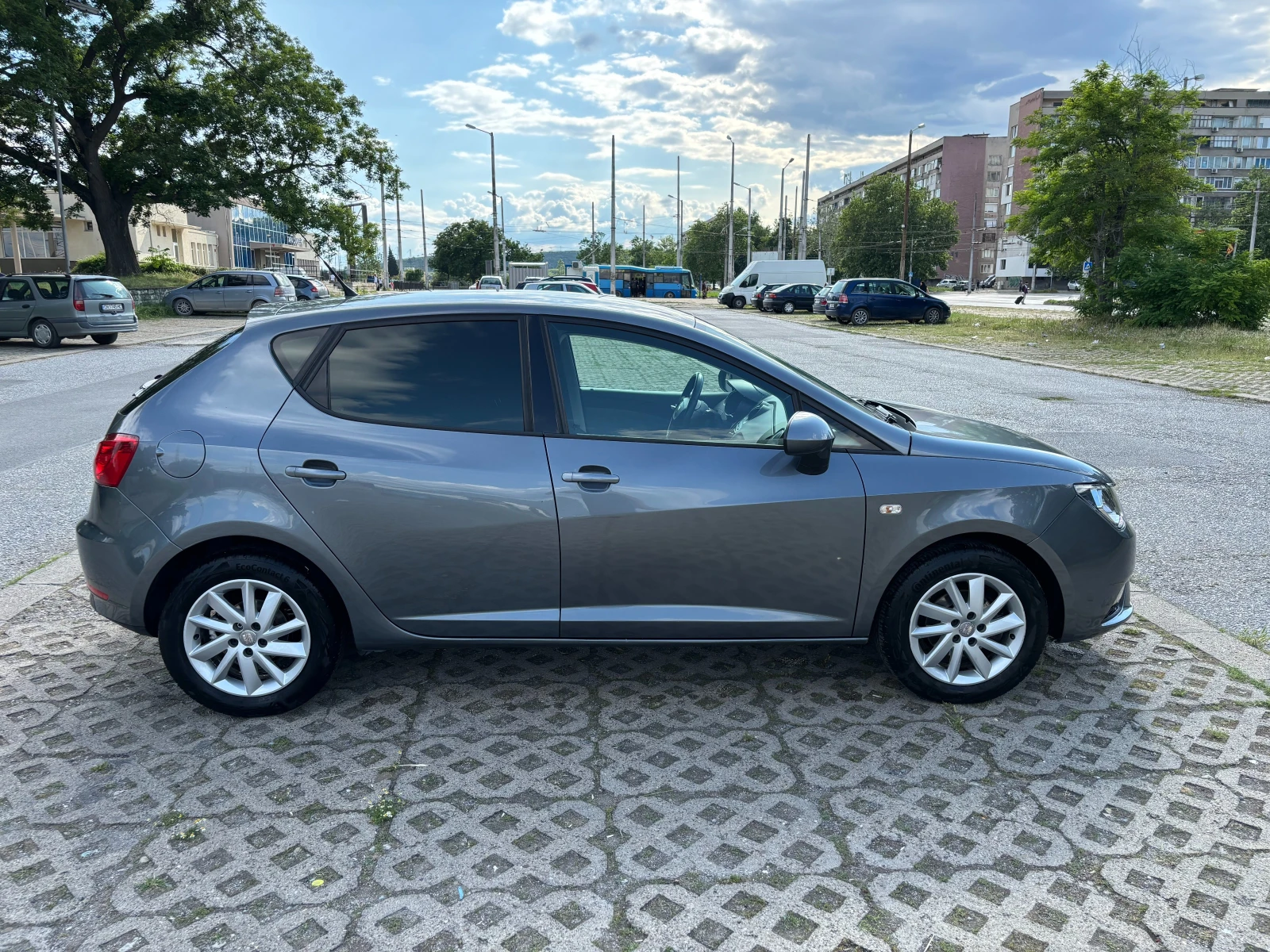 Seat Ibiza Турбо, 4 цилиндъра - изображение 2