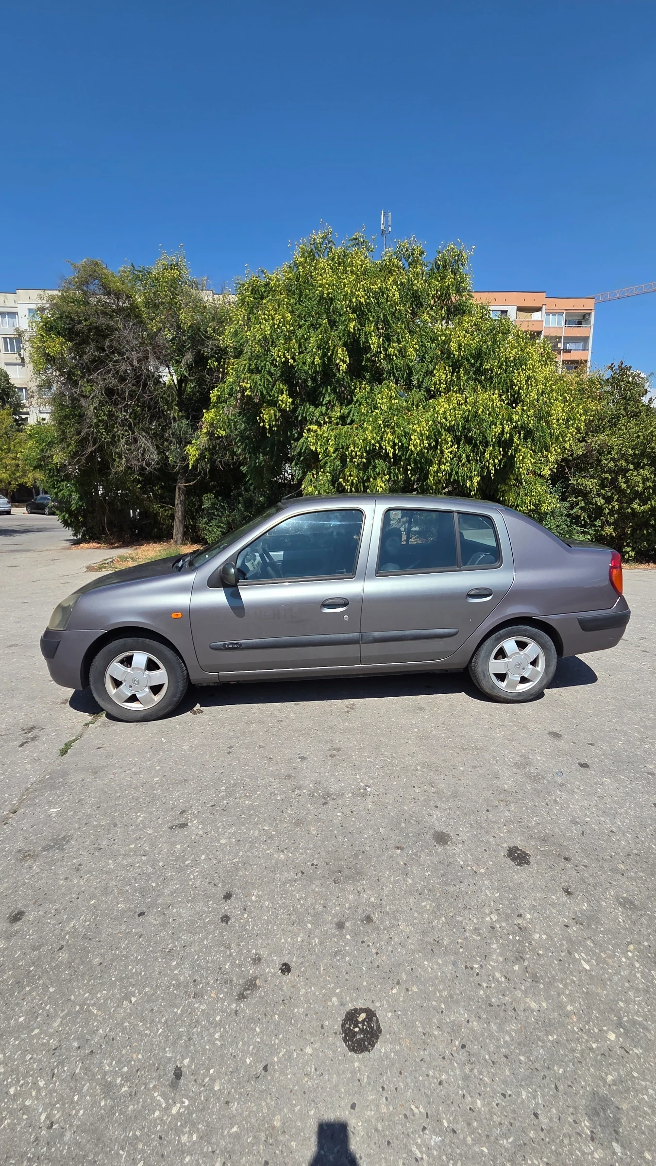 Renault Clio 1, 4 16V 98к.с. ГАЗ КЛИМАТИК - изображение 4