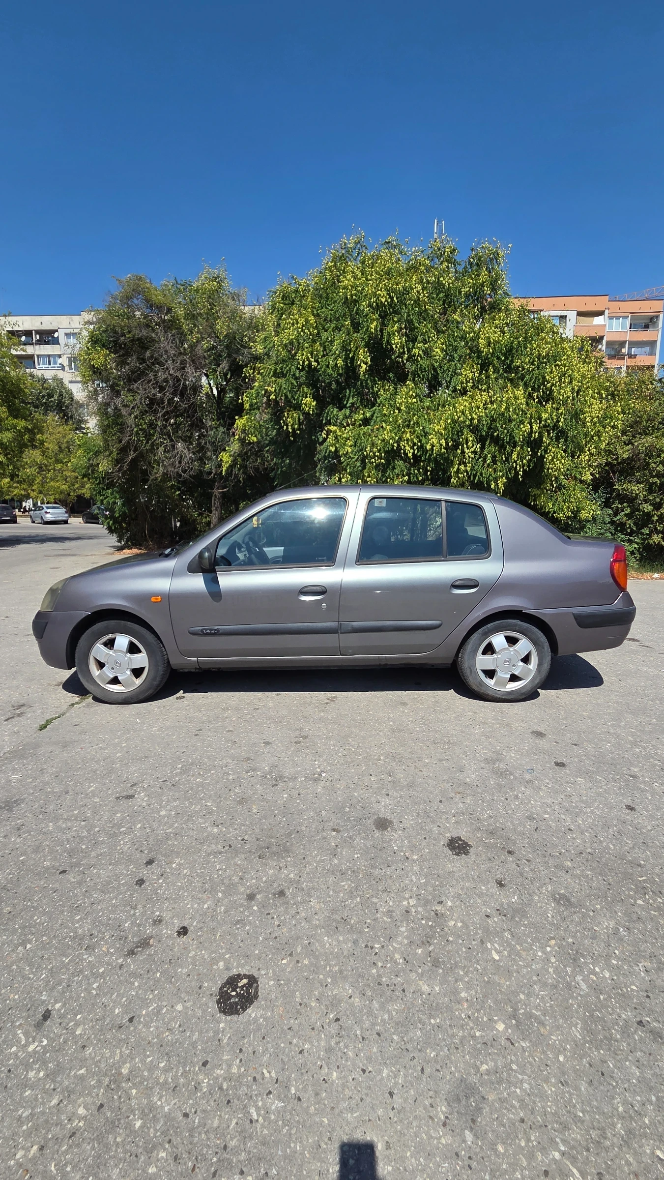 Renault Clio 1, 4 16V 98к.с. ГАЗ КЛИМАТИК - изображение 2