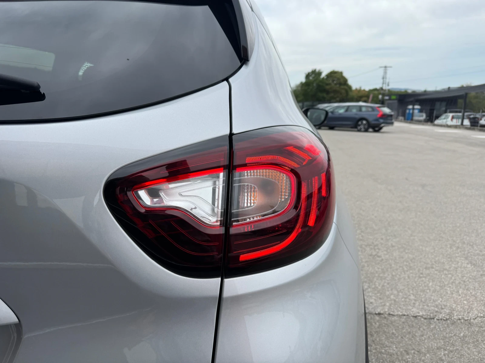 Renault Captur 1.5DCI-FACELIFT-AUT-LED-NAVI-CAMERA-TOP - изображение 6