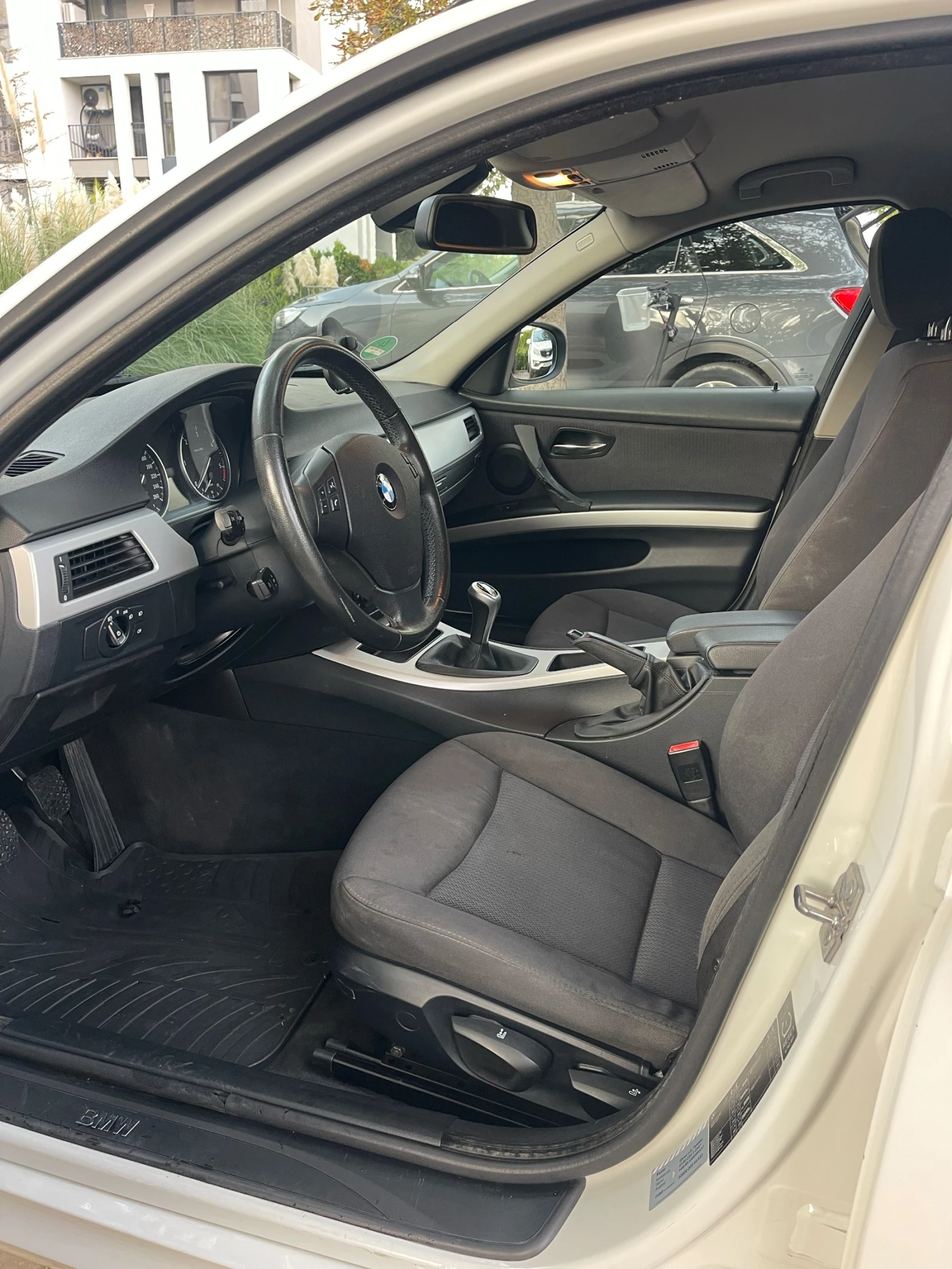 BMW 320 * 177 к.с. само 5, 5 л разход * TOP Quality * Face | Mobile.bg — изображение 12