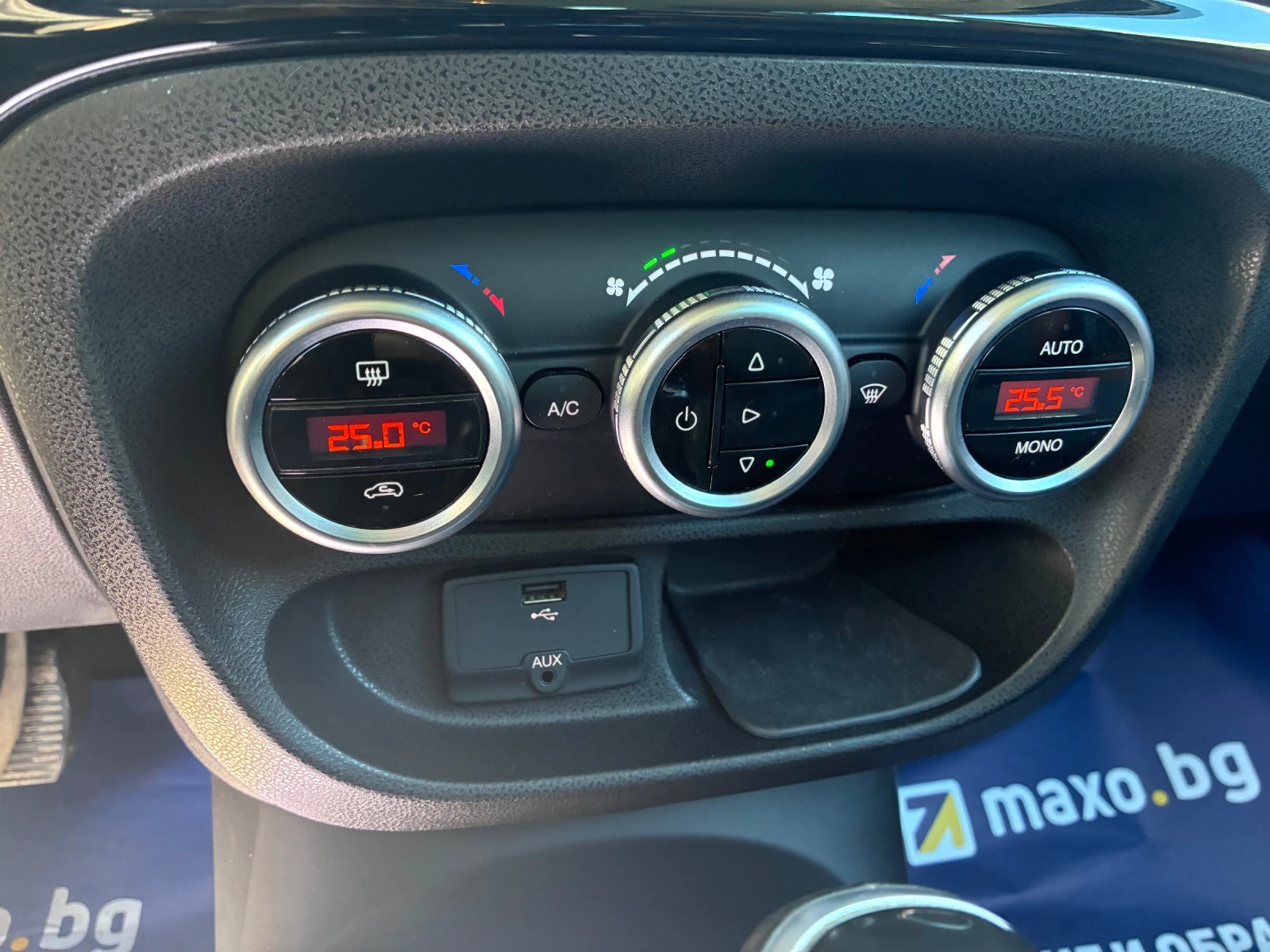 Fiat 500L, снимка 11 - Автомобили и джипове - 53234561