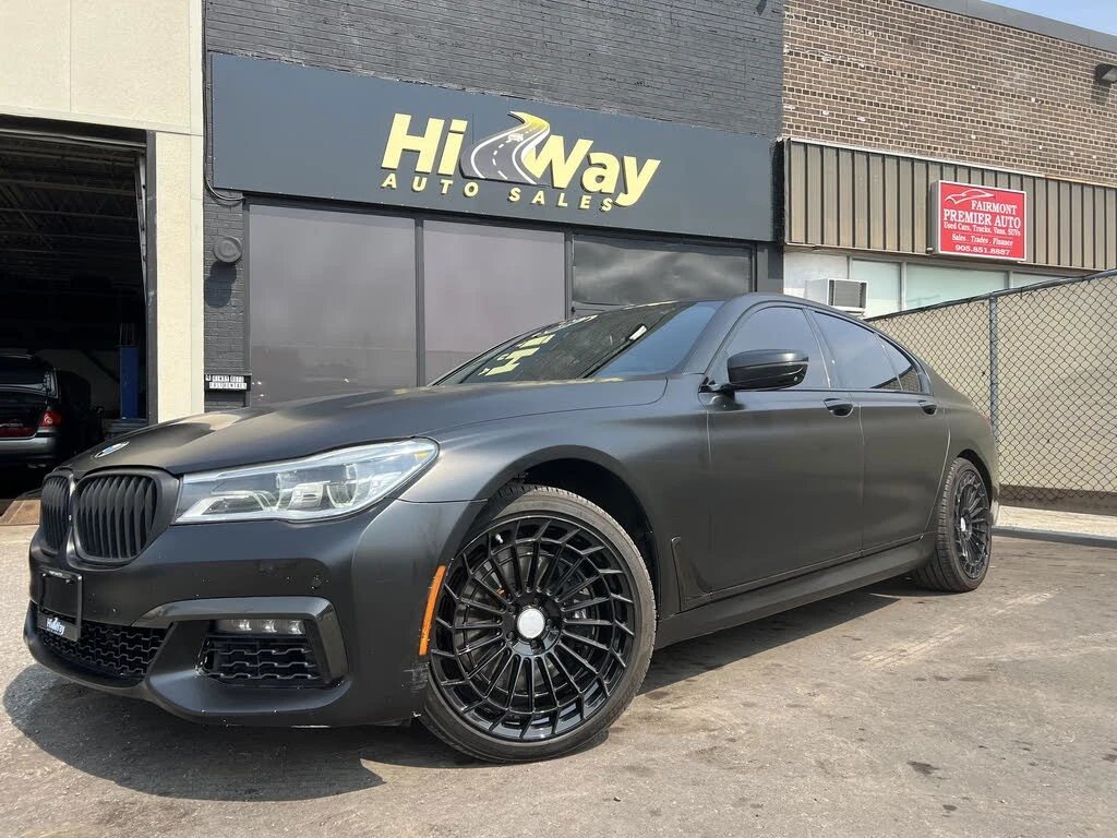 BMW 750 MPACK* ПАМЕТ* 360 КАМЕРА* ОБДУХВАНЕ, снимка 2 - Автомобили и джипове - 54509752
