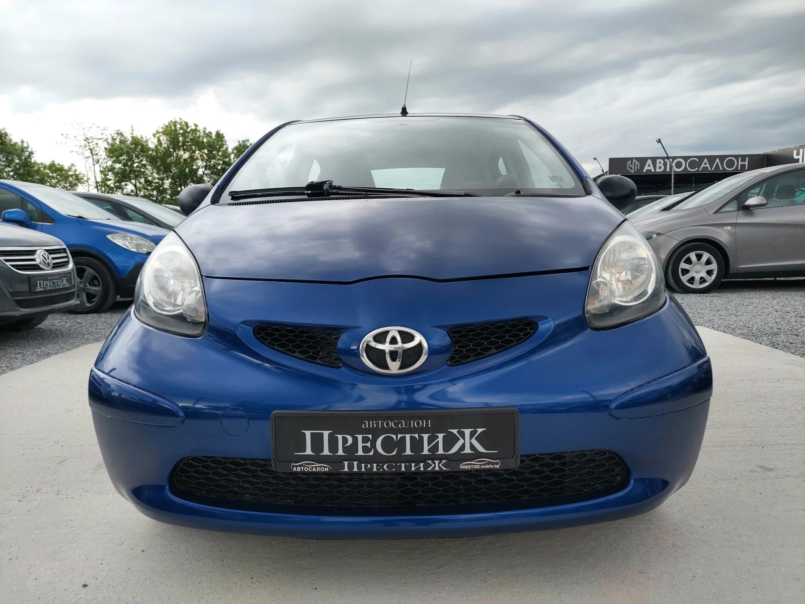 Toyota Aygo 1.0i - АВТОМАТИК, снимка 2 - Автомобили и джипове - 54545209