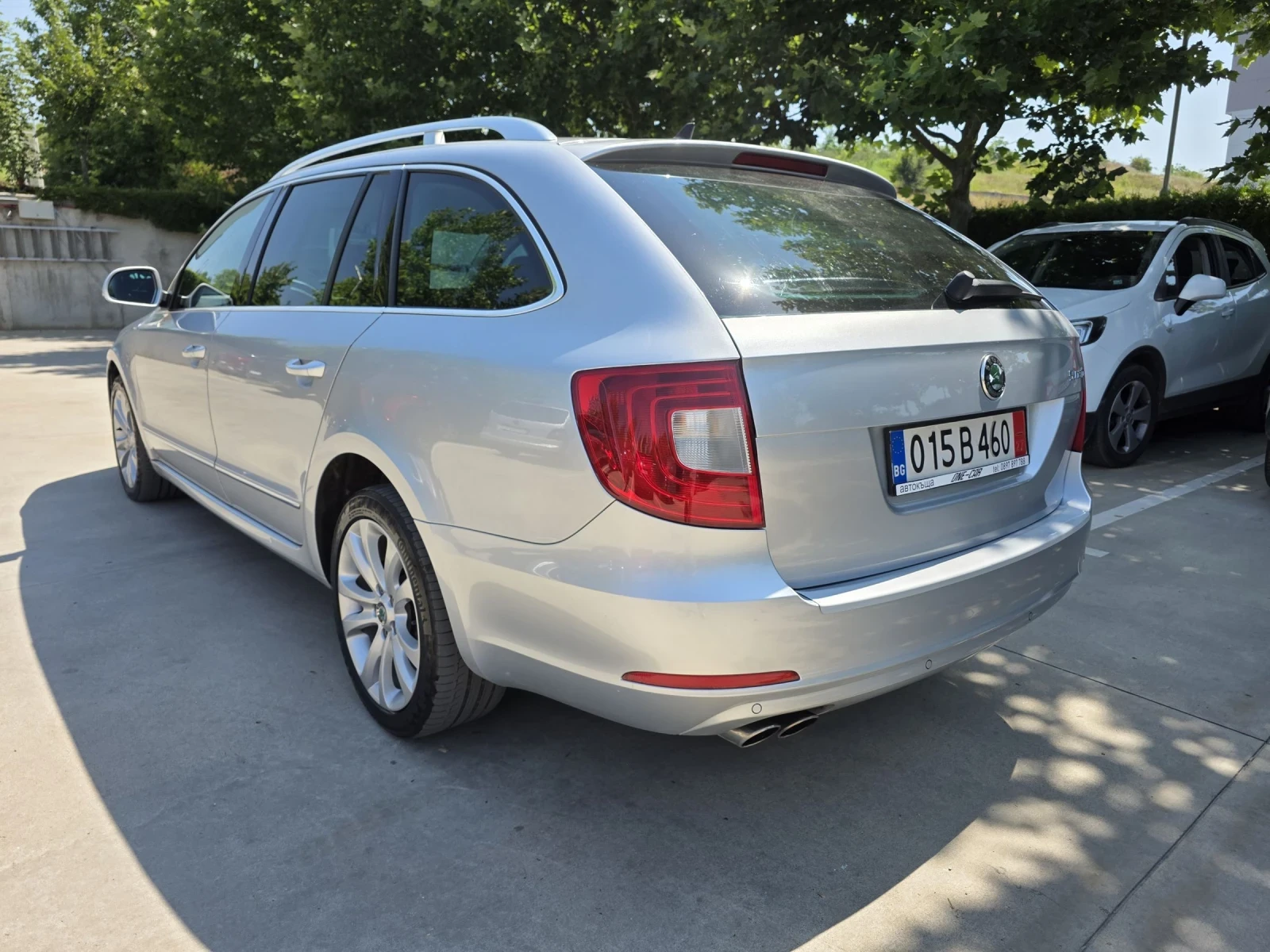 Skoda Superb 2, 0TDI-140kc 4x4 CH DSG, снимка 3 - Автомобили и джипове - 55101063