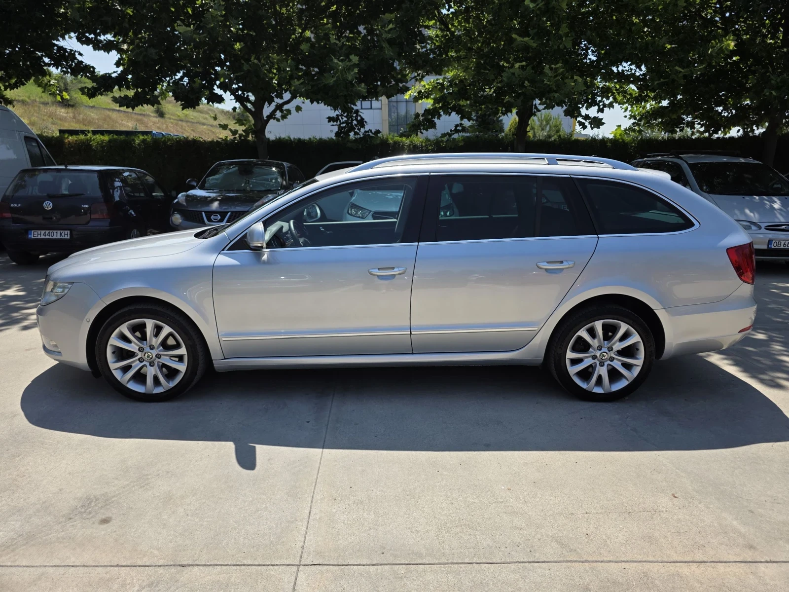 Skoda Superb 2, 0TDI-140kc 4x4 CH DSG, снимка 2 - Автомобили и джипове - 55101063