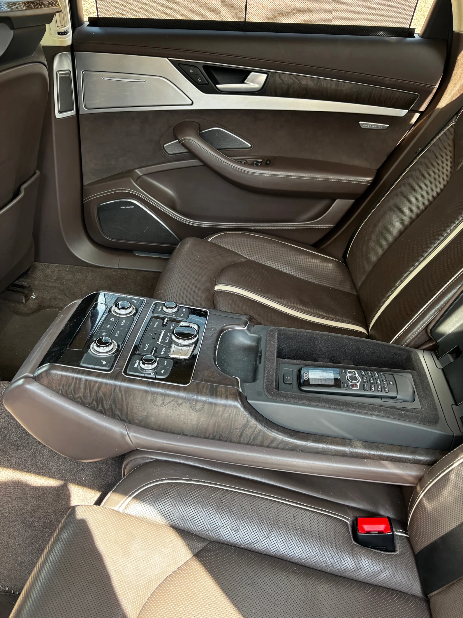 Audi A8 4.2TDI L Design Selection, снимка 11 - Автомобили и джипове - 55405862