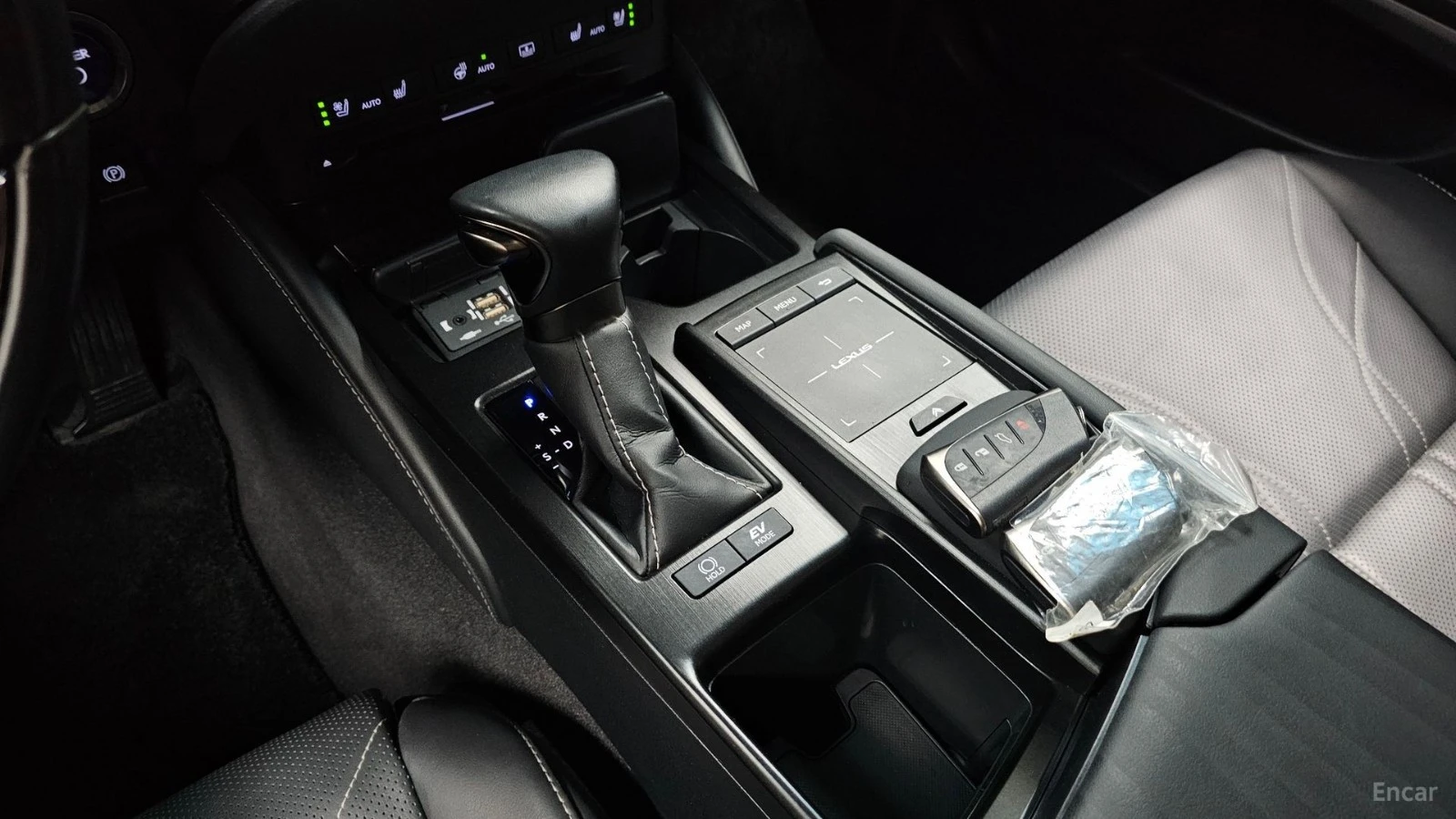 Lexus ES * ПАНО* LED* KEYLESS* Camera* ПОДГРЕВ* , снимка 8 - Автомобили и джипове - 55576094
