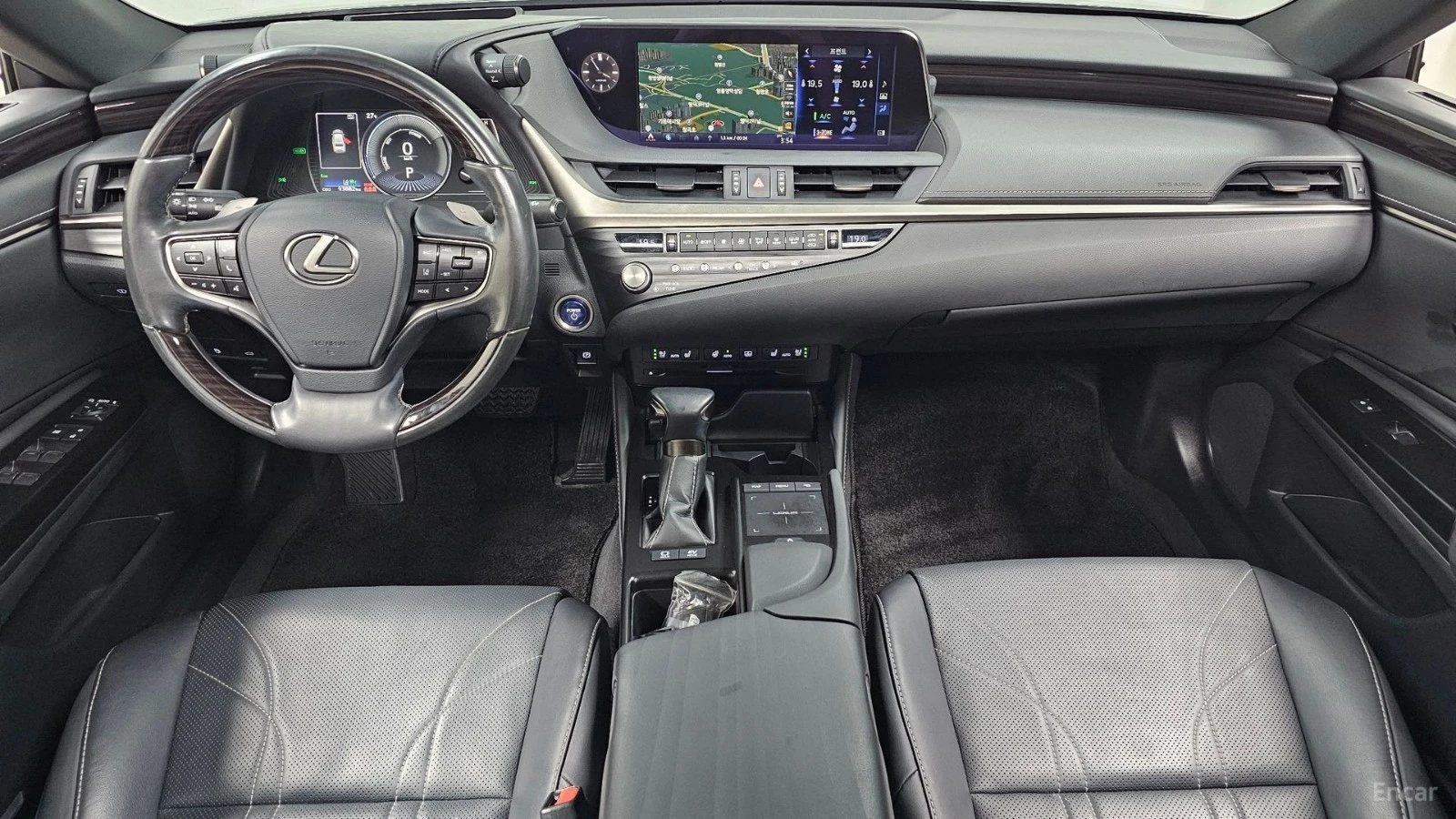 Lexus ES * ПАНО* LED* KEYLESS* Camera* ПОДГРЕВ* , снимка 6 - Автомобили и джипове - 55576094