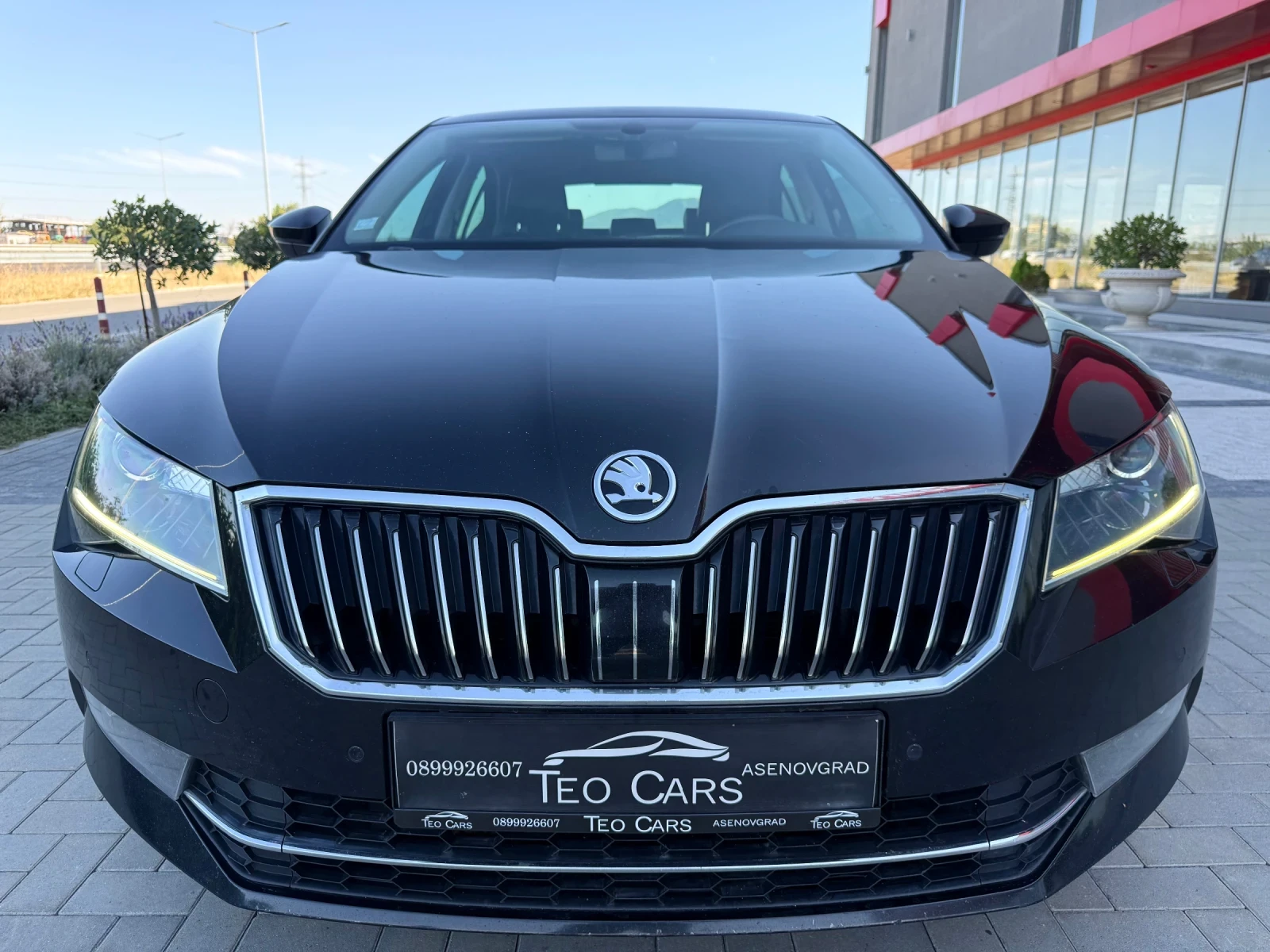 Skoda Superb 2.0 TDI 190кс FULL / KOJA / NAVI / LED/ DISTRONIC , снимка 2 - Автомобили и джипове - 56132303