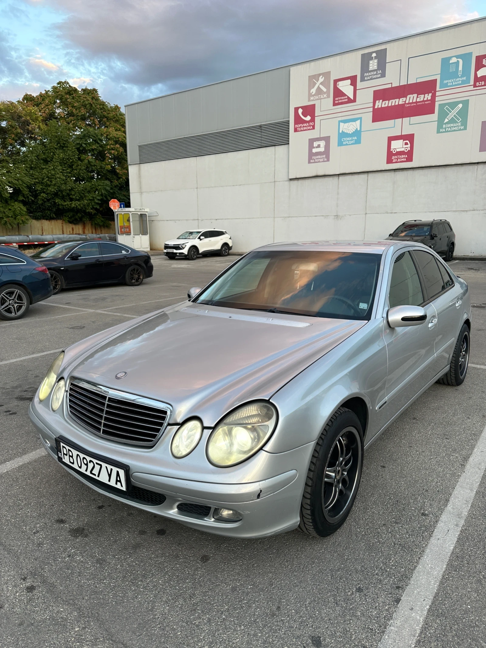 Mercedes-Benz E 220, снимка 2 - Автомобили и джипове - 56202377