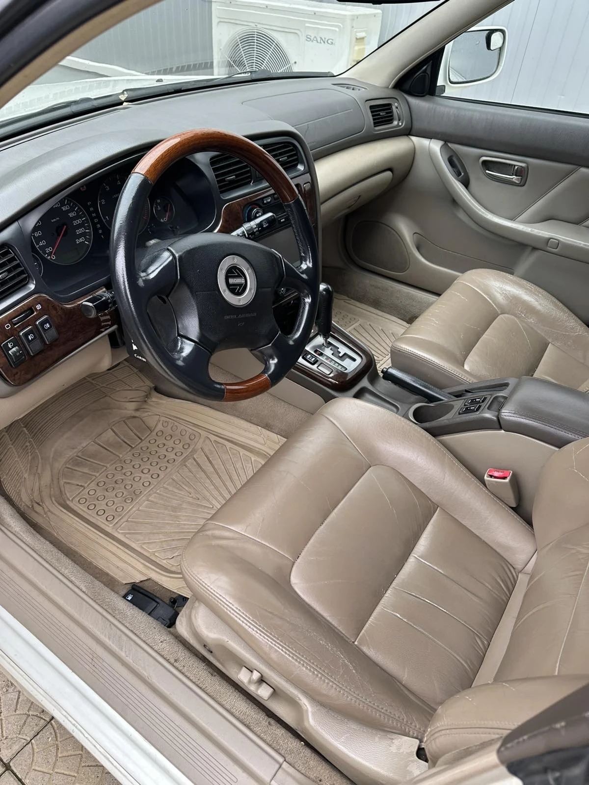 Subaru Outback 3.0 H6, снимка 5 - Автомобили и джипове - 56502934