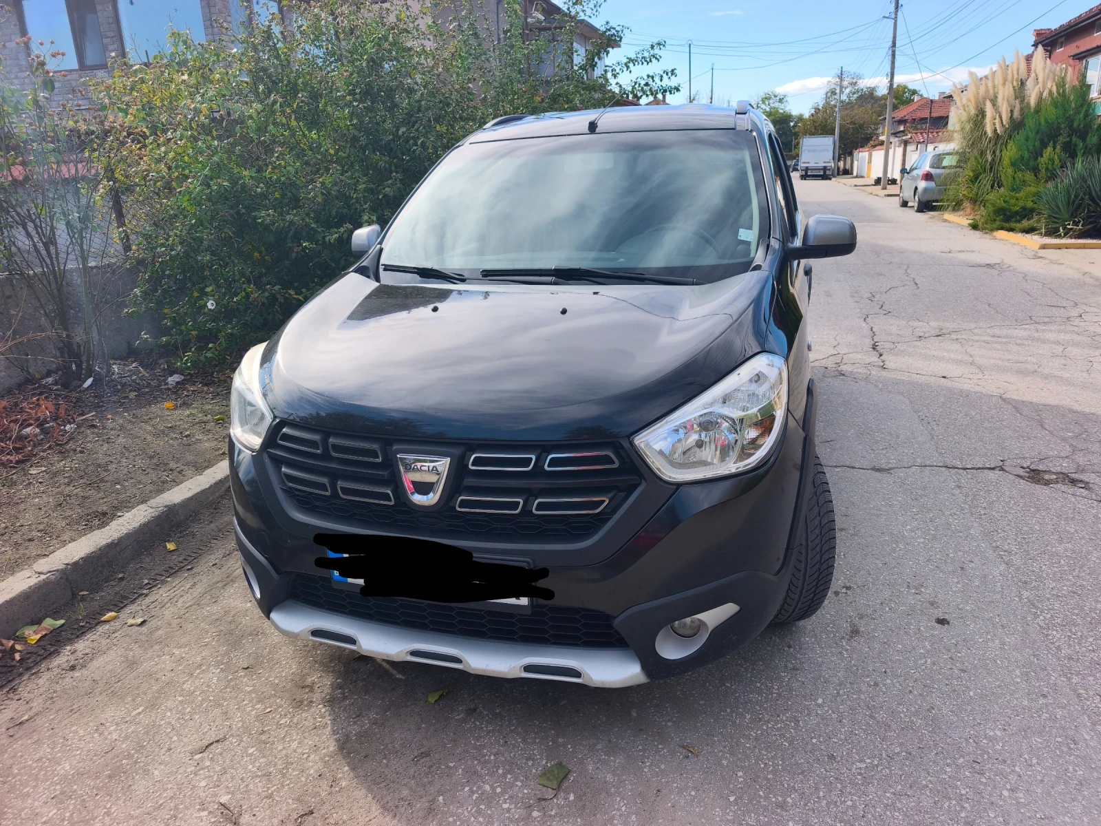 Dacia Lodgy, снимка 2 - Автомобили и джипове - 56567028
