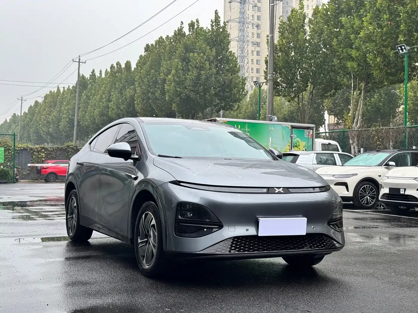 Xpeng G6 580 Long Range Pro* PANORAMA* 360* КРАЙНА ЦЕНА* , снимка 3 - Автомобили и джипове - 56646297