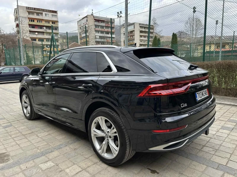 Audi Q8 55TFSI S-line BlackOptic/Green Exclusive/360/Пано, снимка 7 - Автомобили и джипове - 49593108