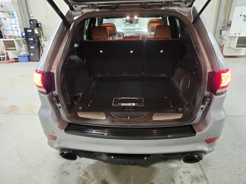 Jeep Grand cherokee * SRT * CARFAX * , снимка 14 - Автомобили и джипове - 53010322
