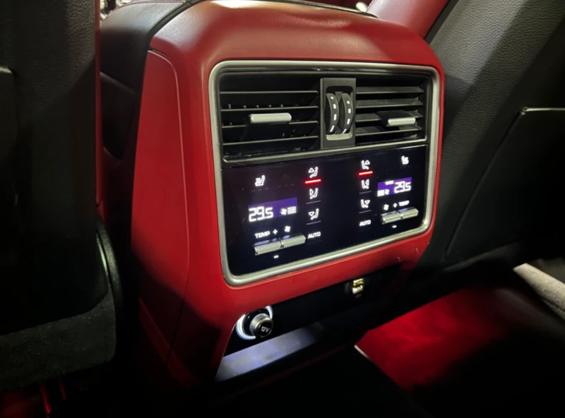 Porsche Cayenne 2019 Porsche Cayenne S, снимка 12 - Автомобили и джипове - 53445555