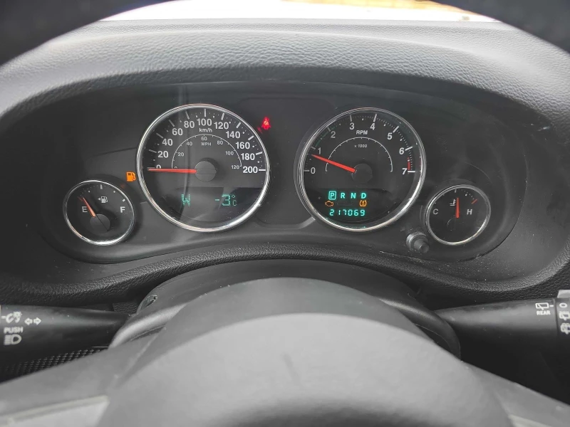 Jeep Wrangler Unlimited Sahara С РЕГИСТРАЦИЯ & АВТО КРЕДИТ , снимка 8 - Автомобили и джипове - 53597067