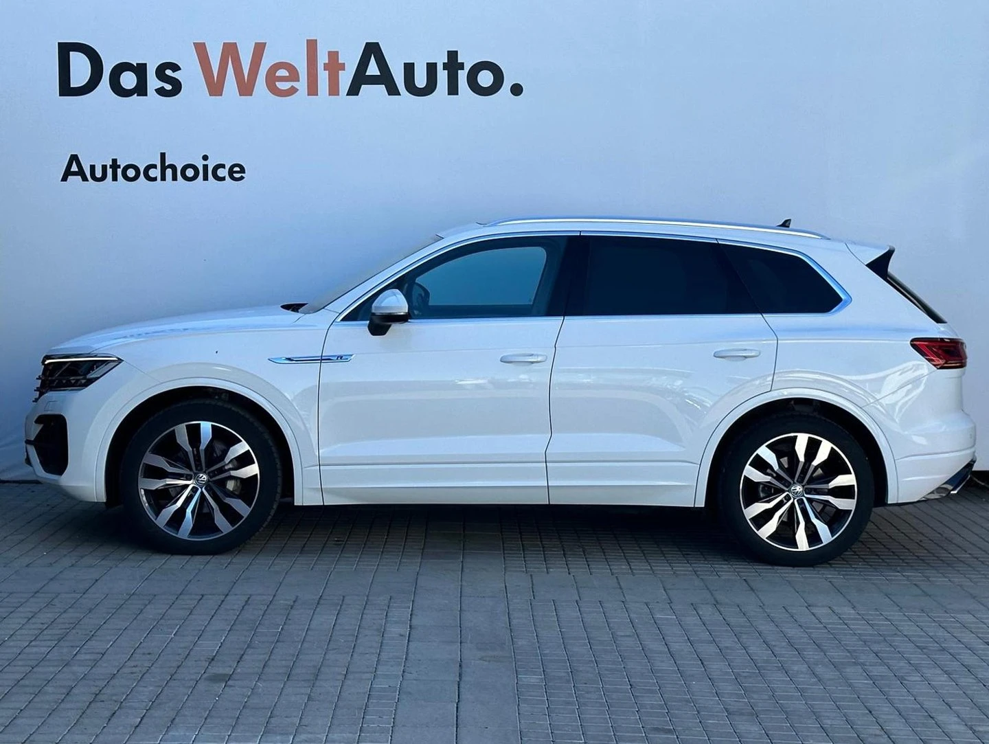 VW Touareg V6 TDI BMT 4MOTION - изображение 3