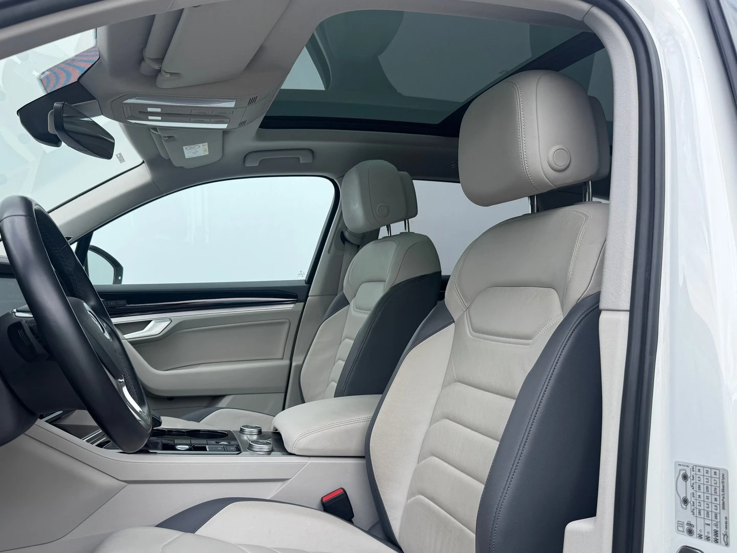 VW Touareg V6 TDI BMT 4MOTION - изображение 9