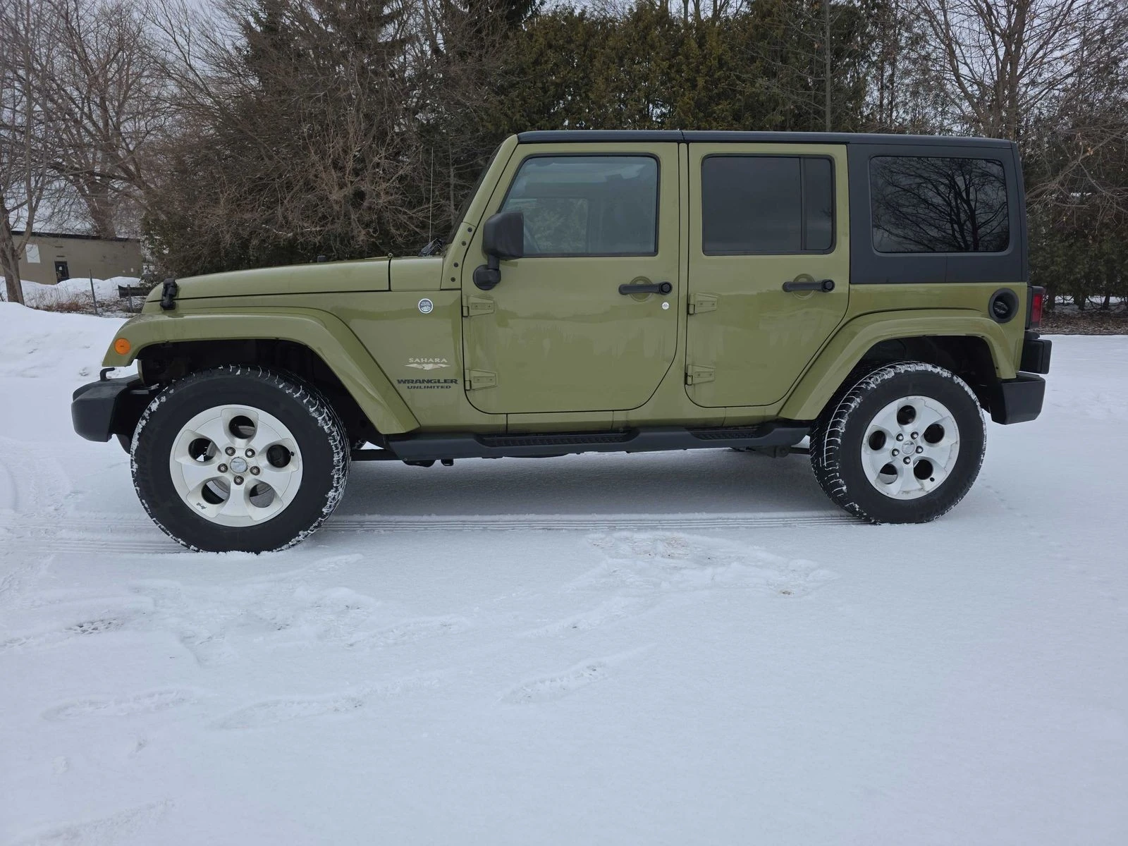 Jeep Wrangler Unlimited Sahara С РЕГИСТРАЦИЯ & АВТО КРЕДИТ  - изображение 2