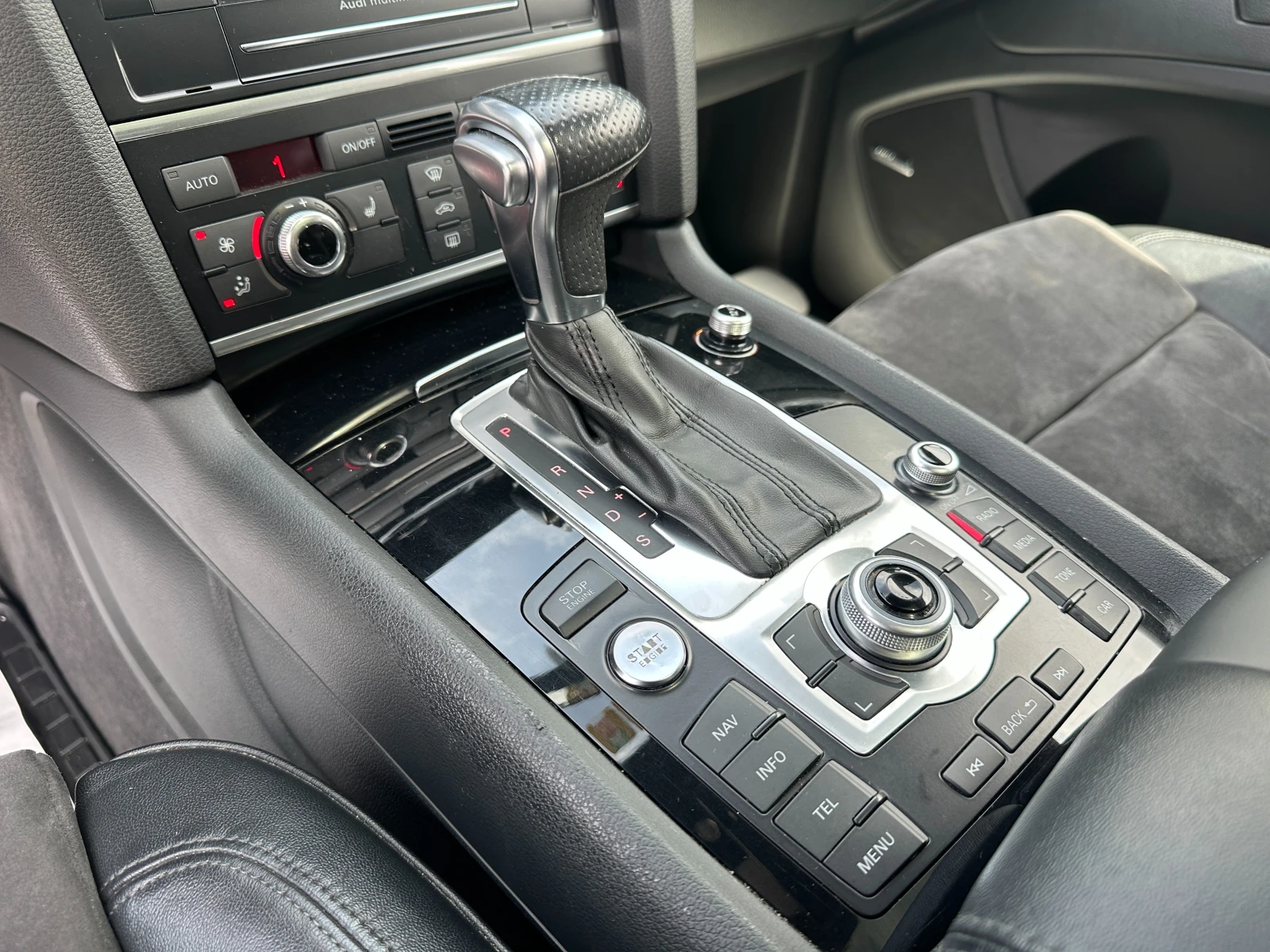 Audi Q7 3.0 TDI , снимка 13 - Автомобили и джипове - 54291880