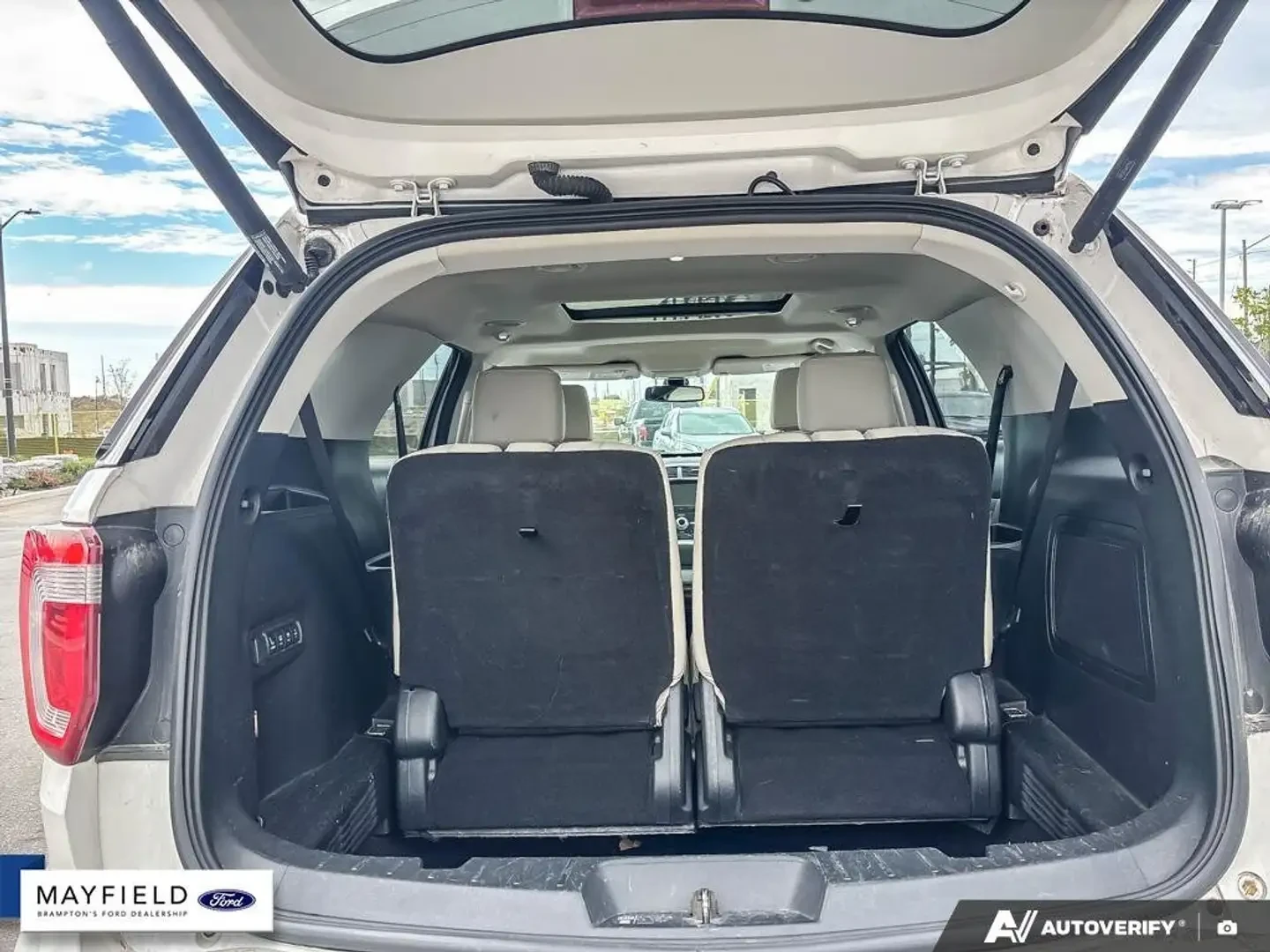 Ford Explorer CARFAX * АВТО КРЕДИТ * ПРОГНОЗНА ЦЕНА ДО БГ * , снимка 11 - Автомобили и джипове - 54626104