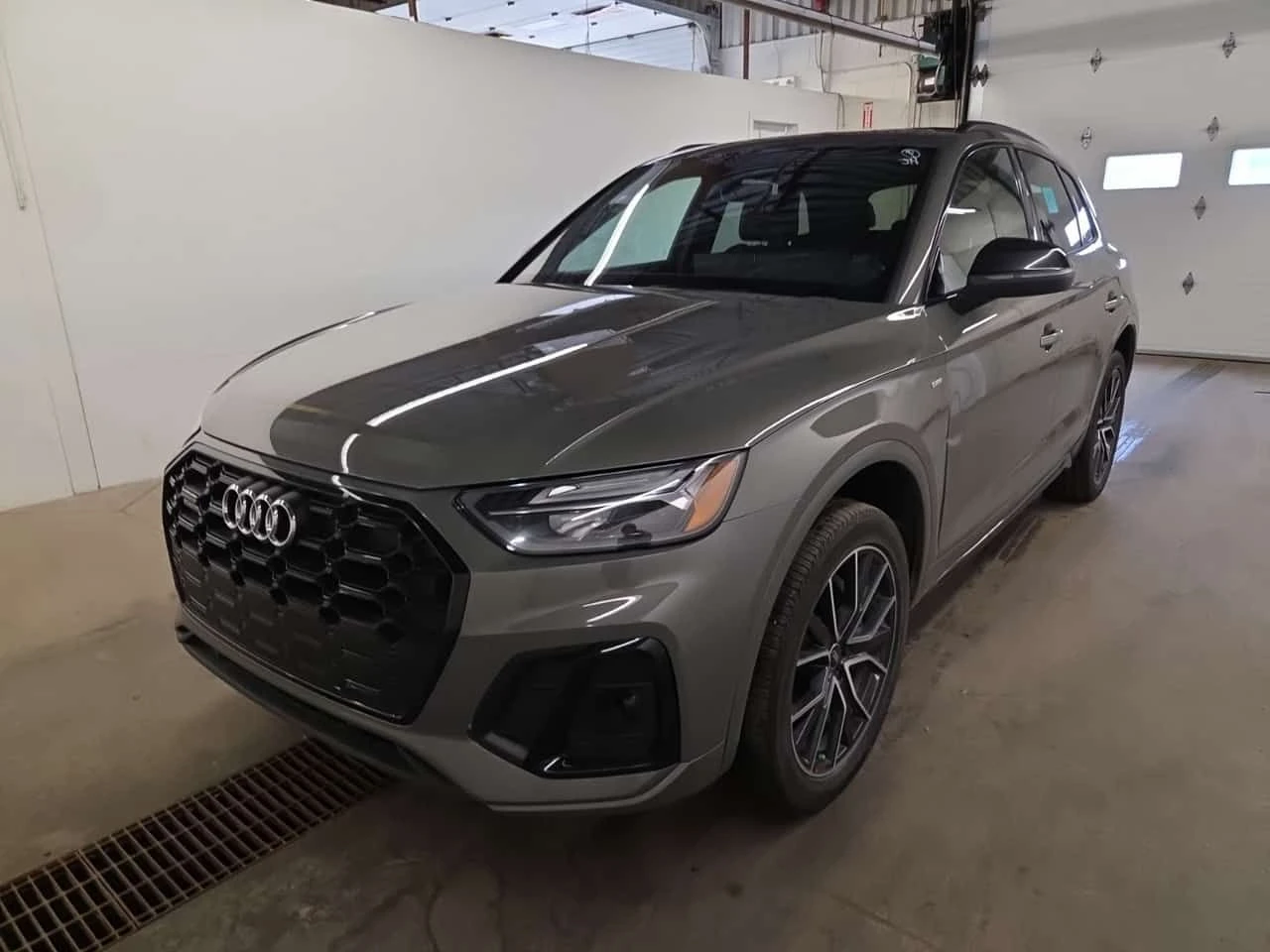 Audi Q5  | PROGRESSIV | DISTRONIC | PANO | MEMORY | 