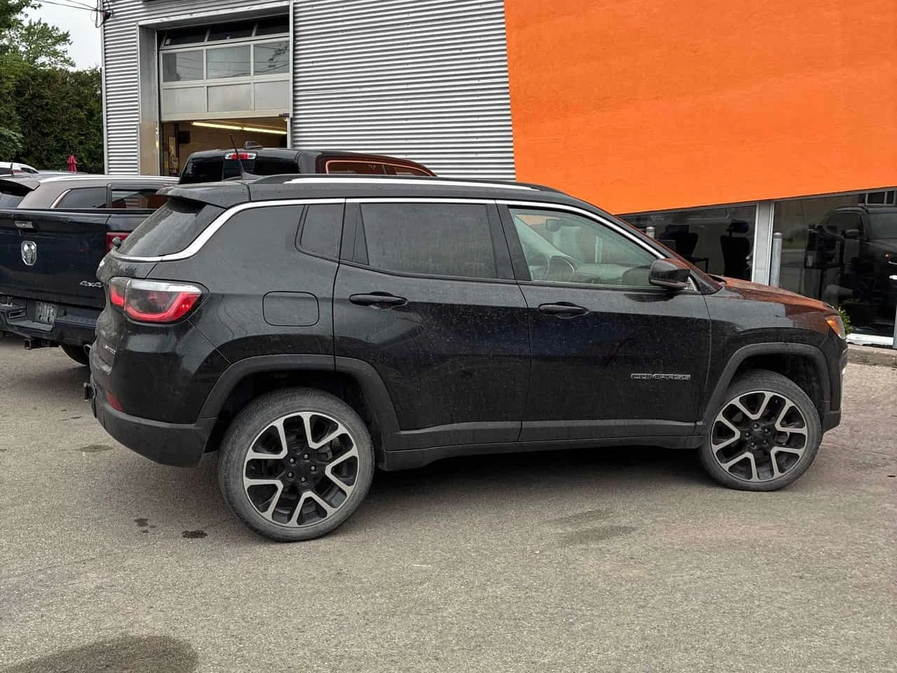 Jeep Compass LIMITED| PANO| ПОДГРЕВИ| CARFAX| , снимка 4 - Автомобили и джипове - 55275306