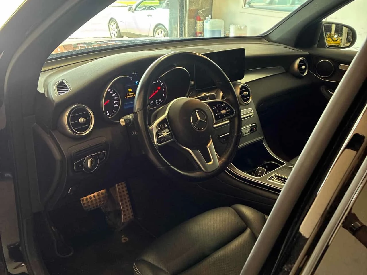 Mercedes-Benz GLC 300 CARFAX, снимка 5 - Автомобили и джипове - 55434998