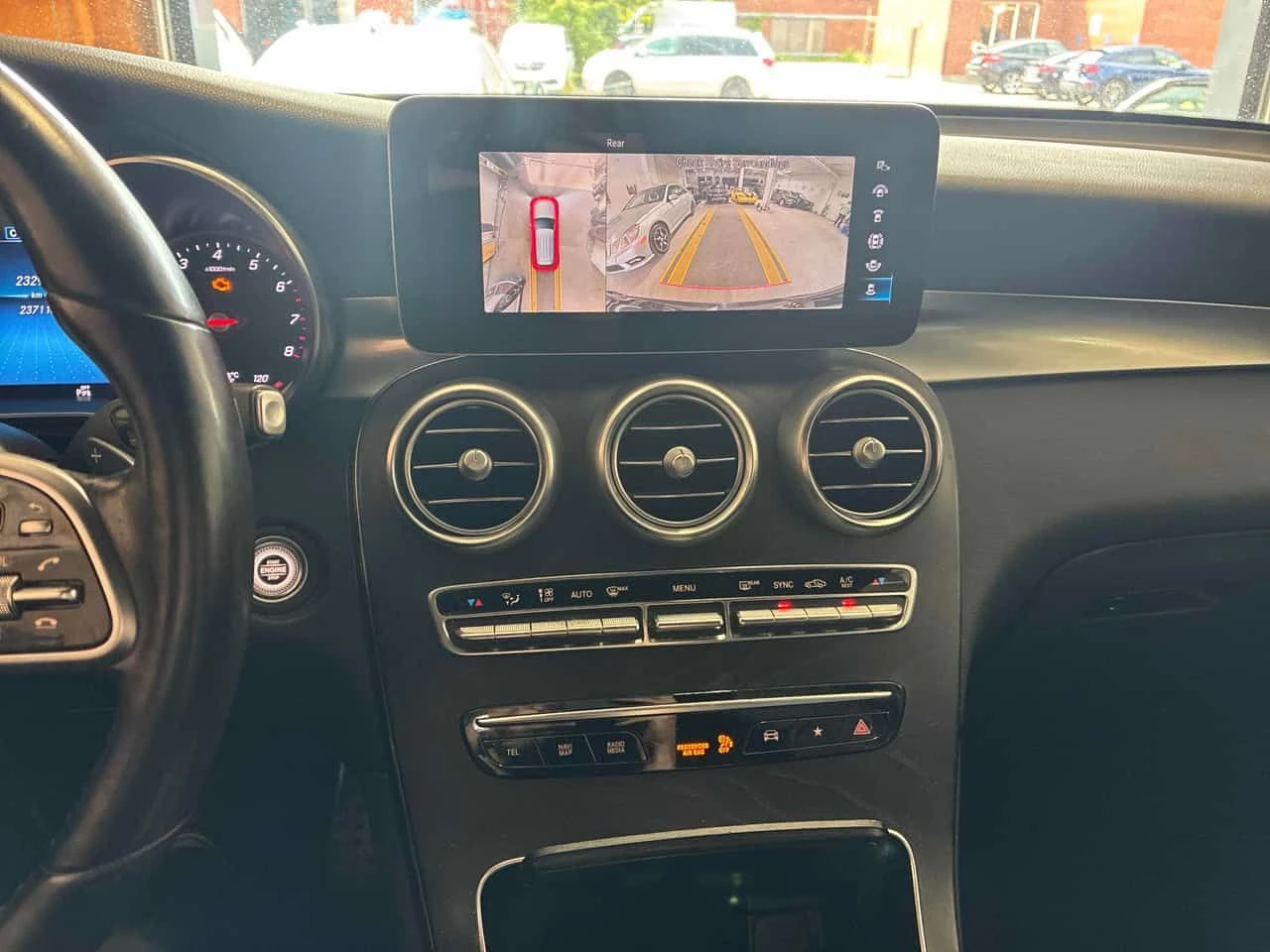 Mercedes-Benz GLC 300 CARFAX, снимка 9 - Автомобили и джипове - 55434998