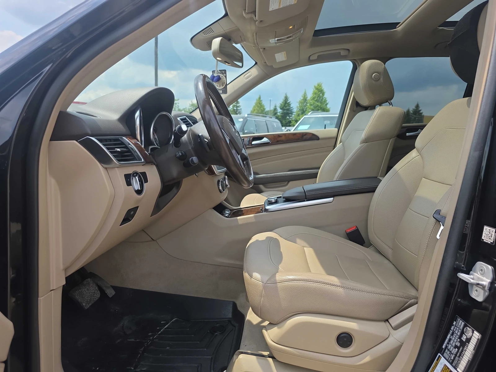 Mercedes-Benz ML 350 * 4MATIC 4dr BlueTEC * АВТОКРЕДИТ* , снимка 15 - Автомобили и джипове - 55873243