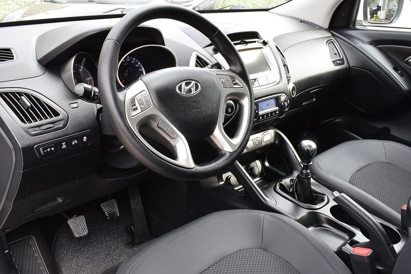 Hyundai IX35 2.0ШВЕЙЦАРИЯ/LUX/4x4, снимка 7 - Автомобили и джипове - 56047381