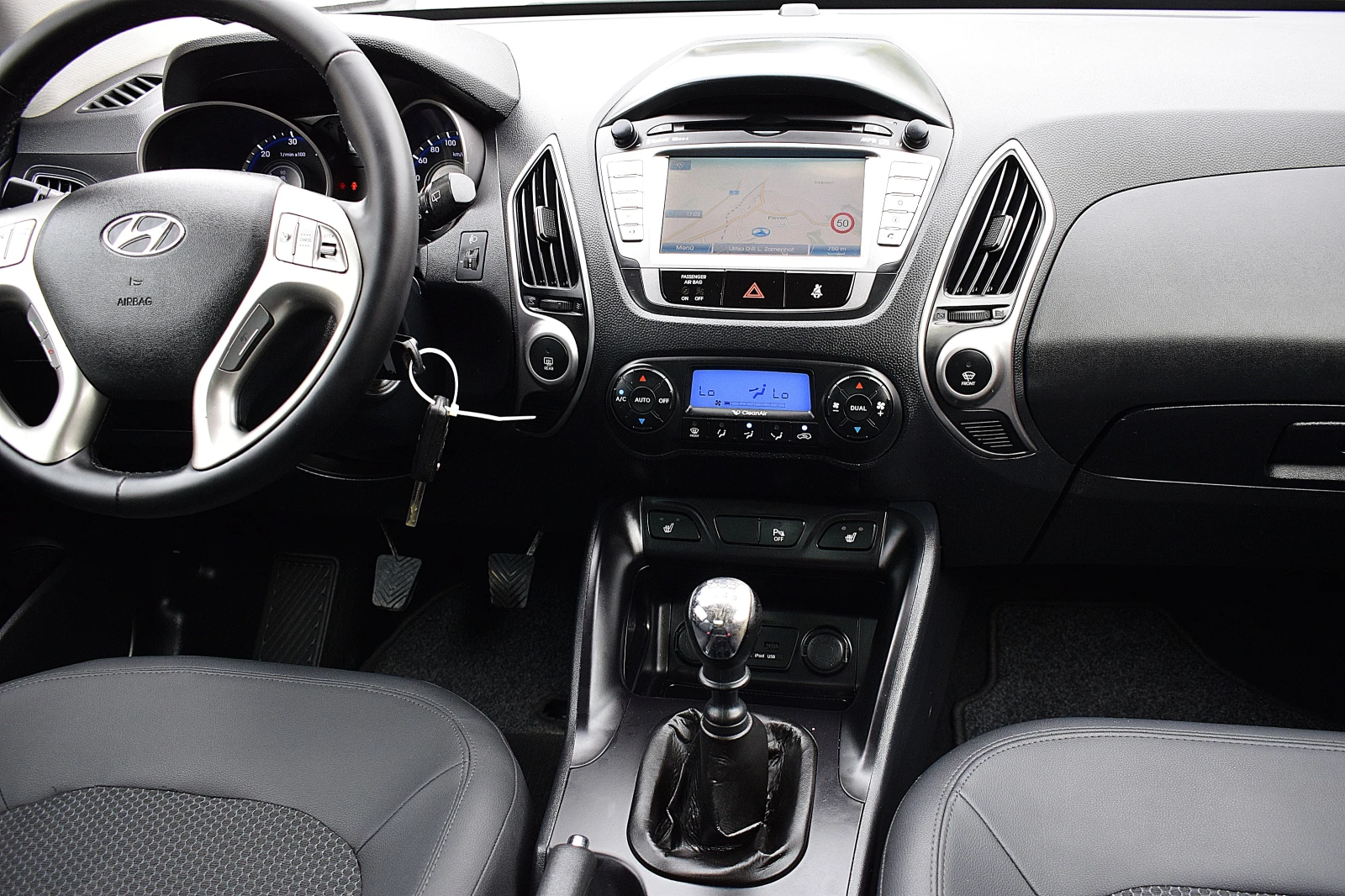 Hyundai IX35 2.0ШВЕЙЦАРИЯ/LUX/4x4, снимка 9 - Автомобили и джипове - 56047381