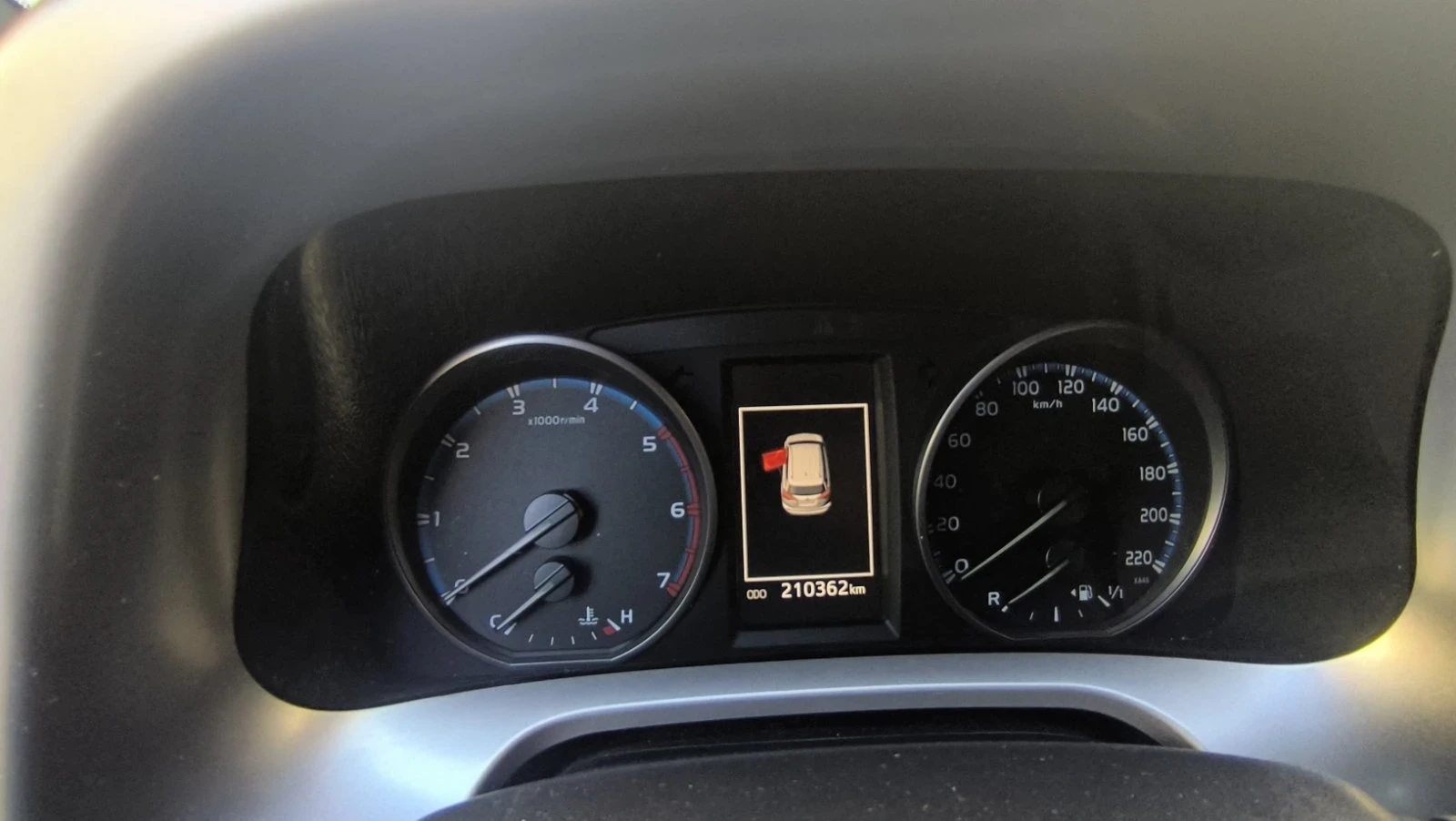Toyota Rav4, снимка 7 - Автомобили и джипове - 56517928
